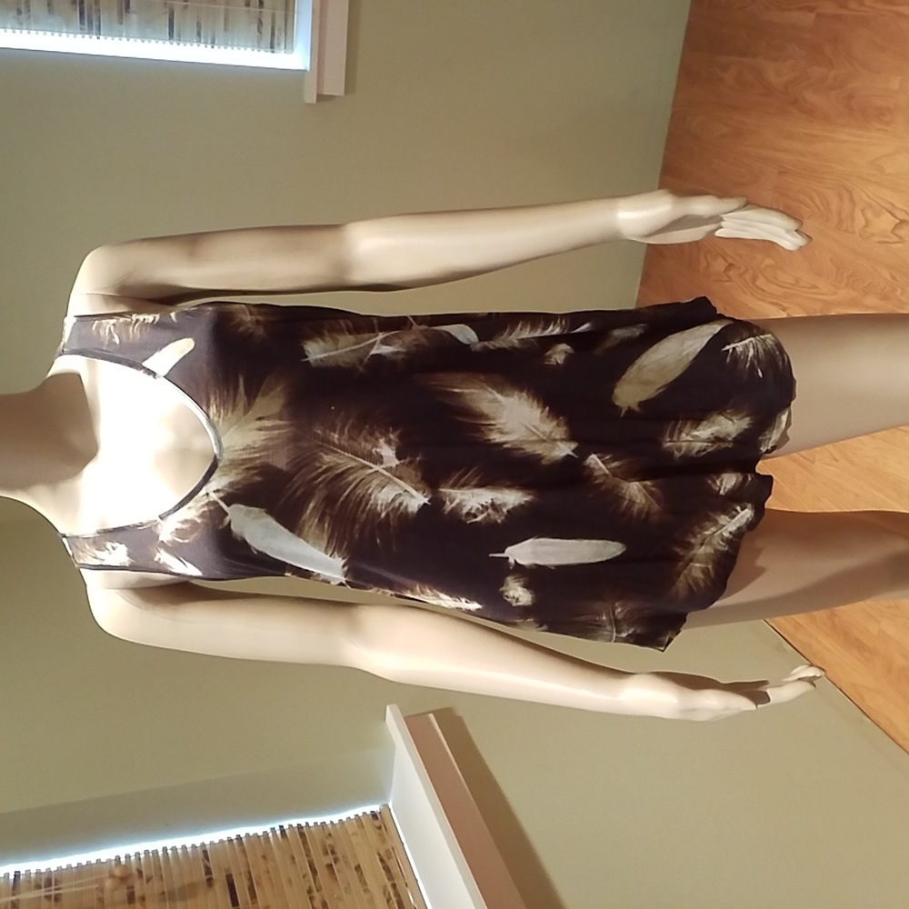 Rock & Republic Feather Print Shark Bite Tank XL